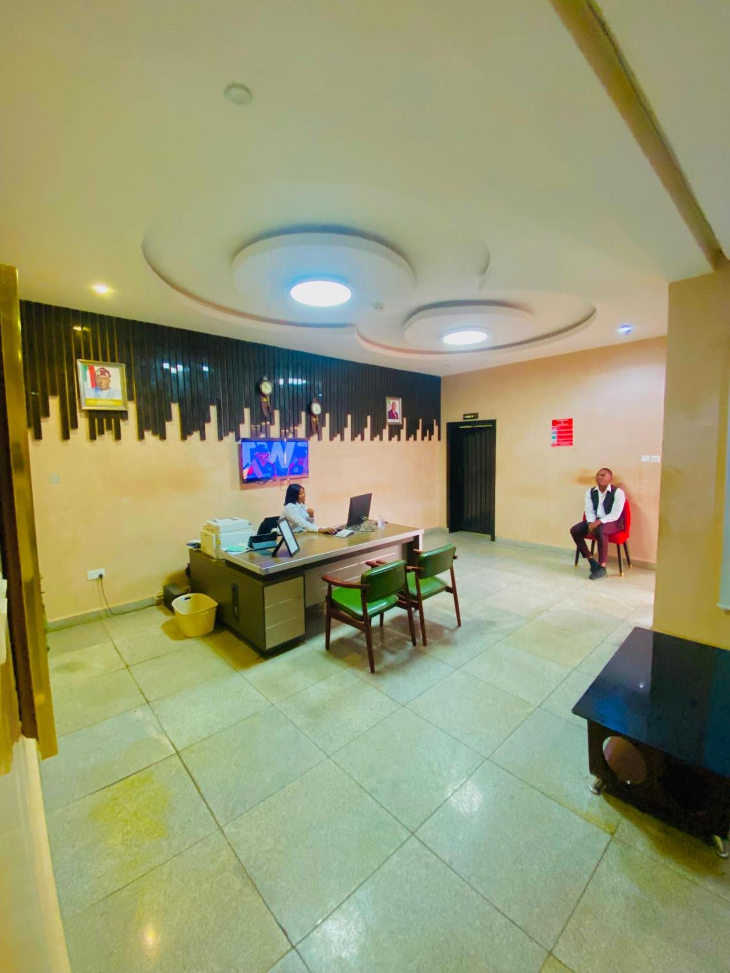 Vibes Suites Kaba Ngoại thất bức ảnh