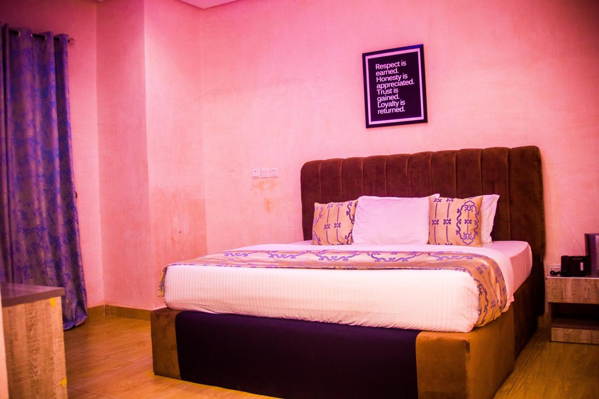 Vibes Suites Kaba Ngoại thất bức ảnh