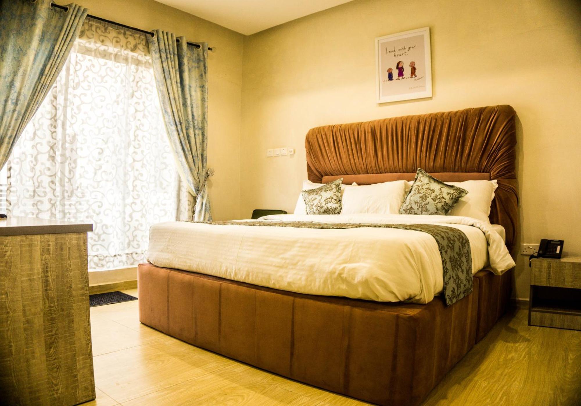 Vibes Suites Kaba Ngoại thất bức ảnh