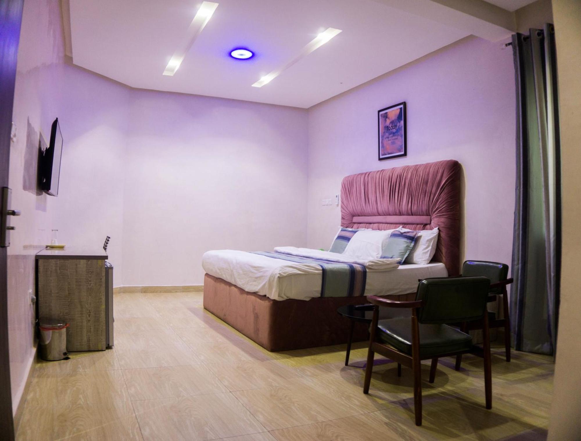 Vibes Suites Kaba Ngoại thất bức ảnh