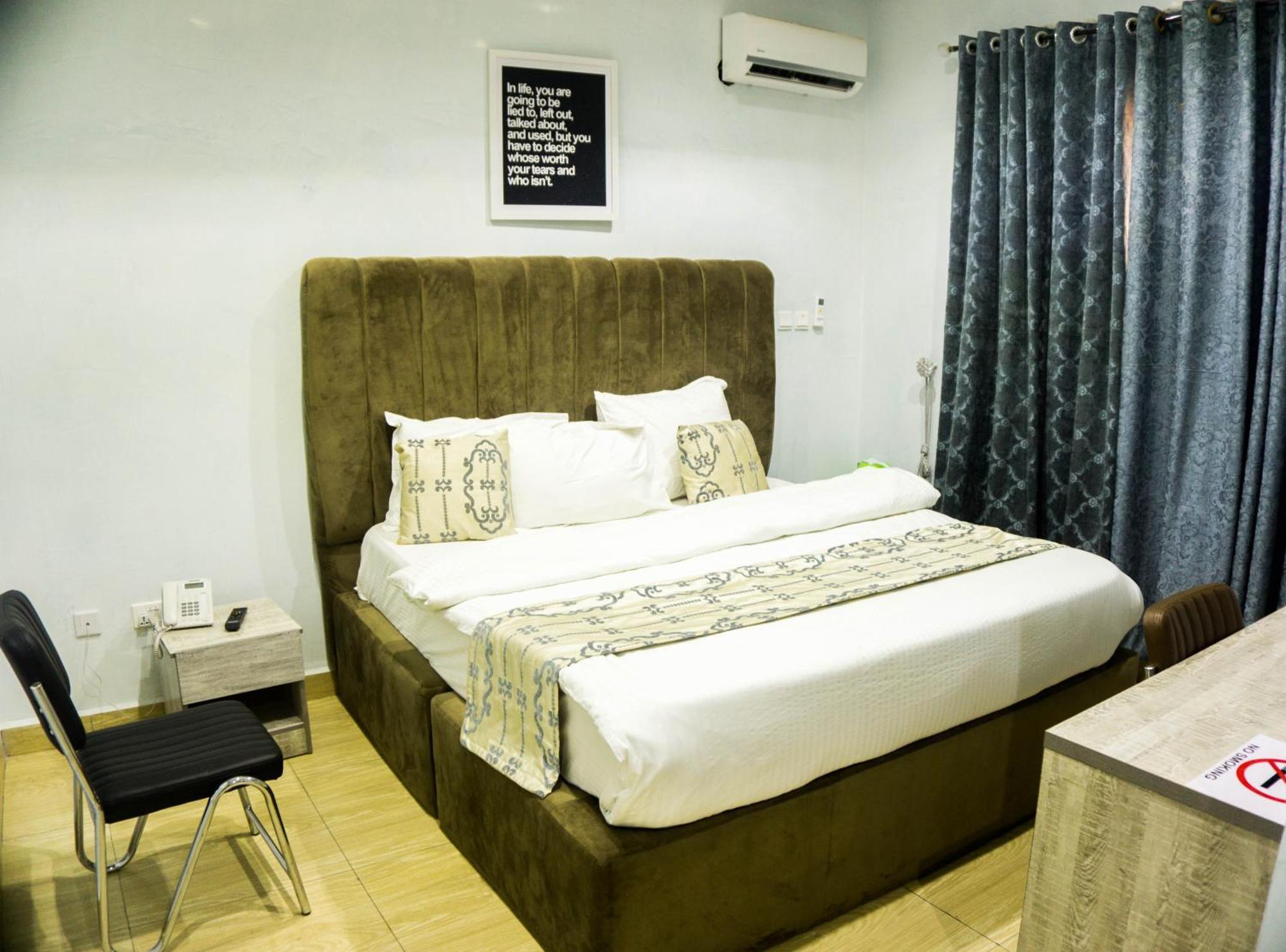 Vibes Suites Kaba Ngoại thất bức ảnh