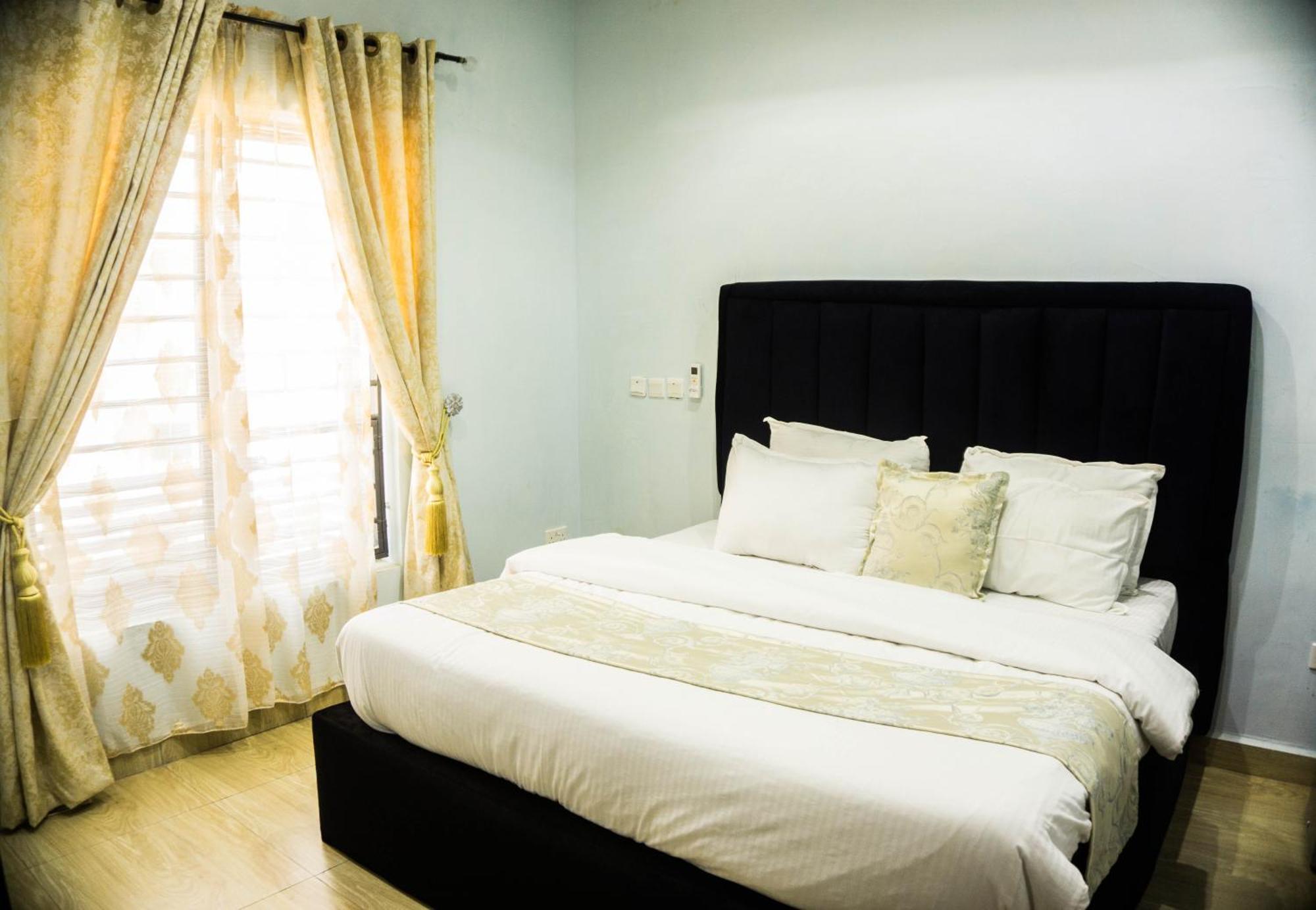 Vibes Suites Kaba Ngoại thất bức ảnh