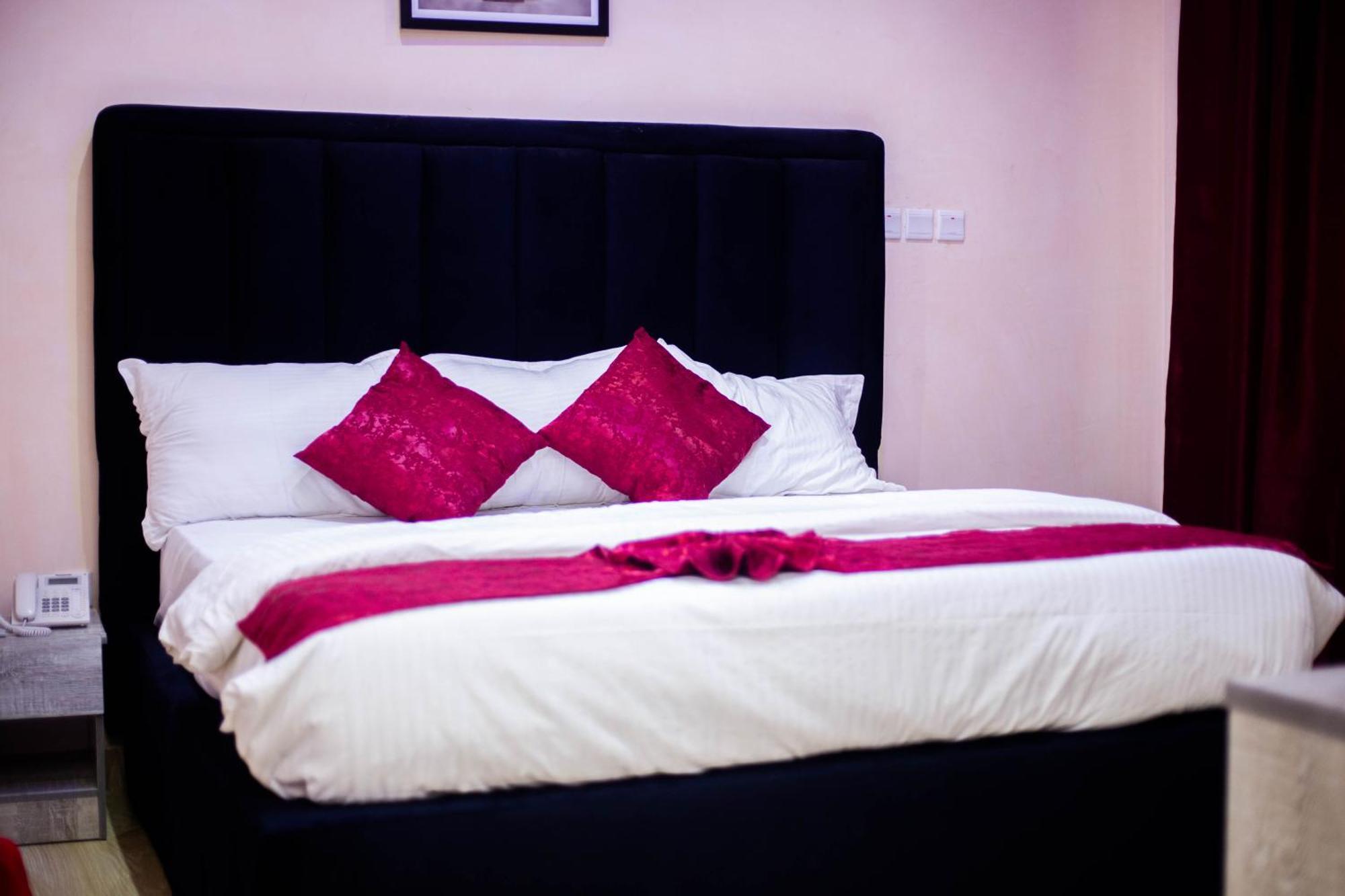 Vibes Suites Kaba Ngoại thất bức ảnh